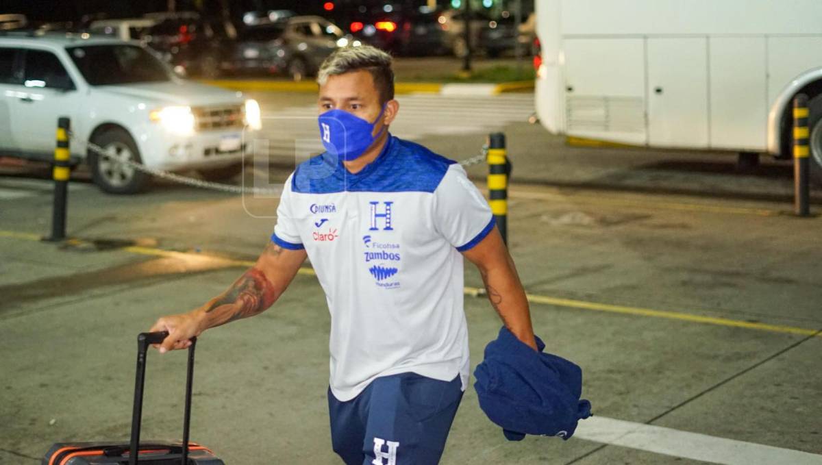 Selección de Honduras viajó rumbo a Curazao y Diego Vázquez se pronunció sobre su 11 titular
