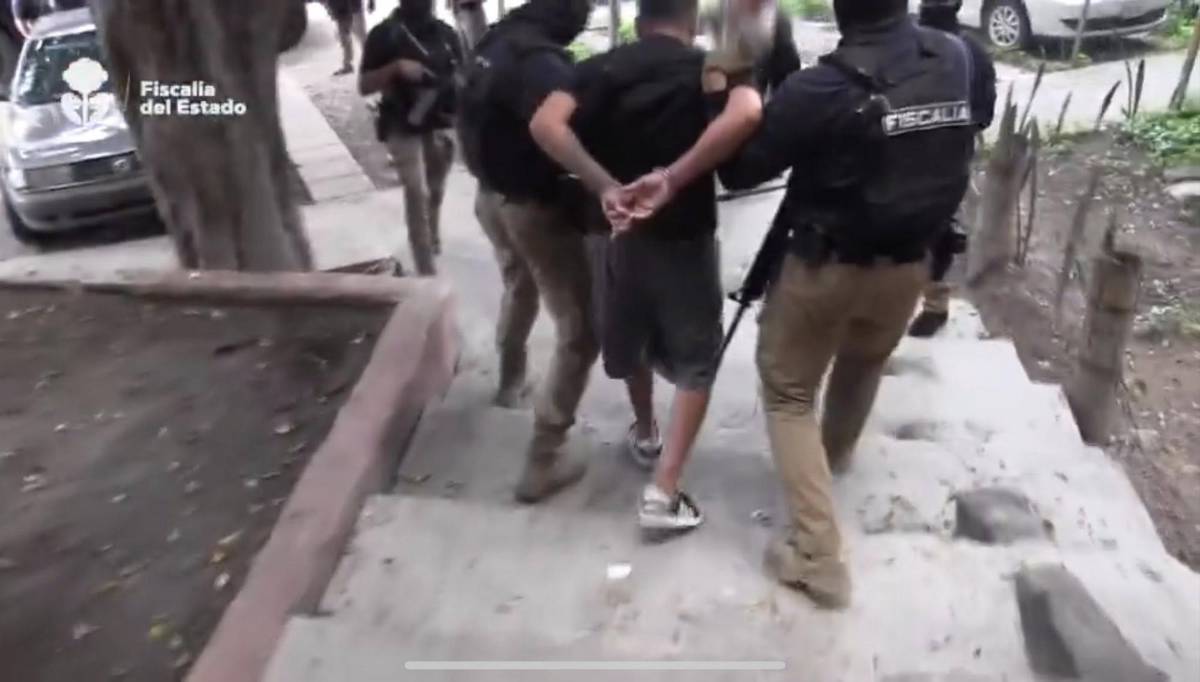 Dictan un año de prisión preventiva a el Chon por crimen de Karla Bañuelos