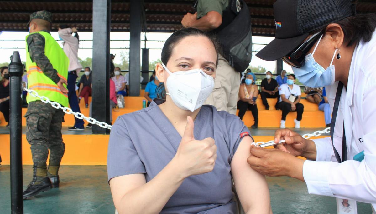 Vacuna de Pfizer se aplicará como refuerzo a todos los hondureños