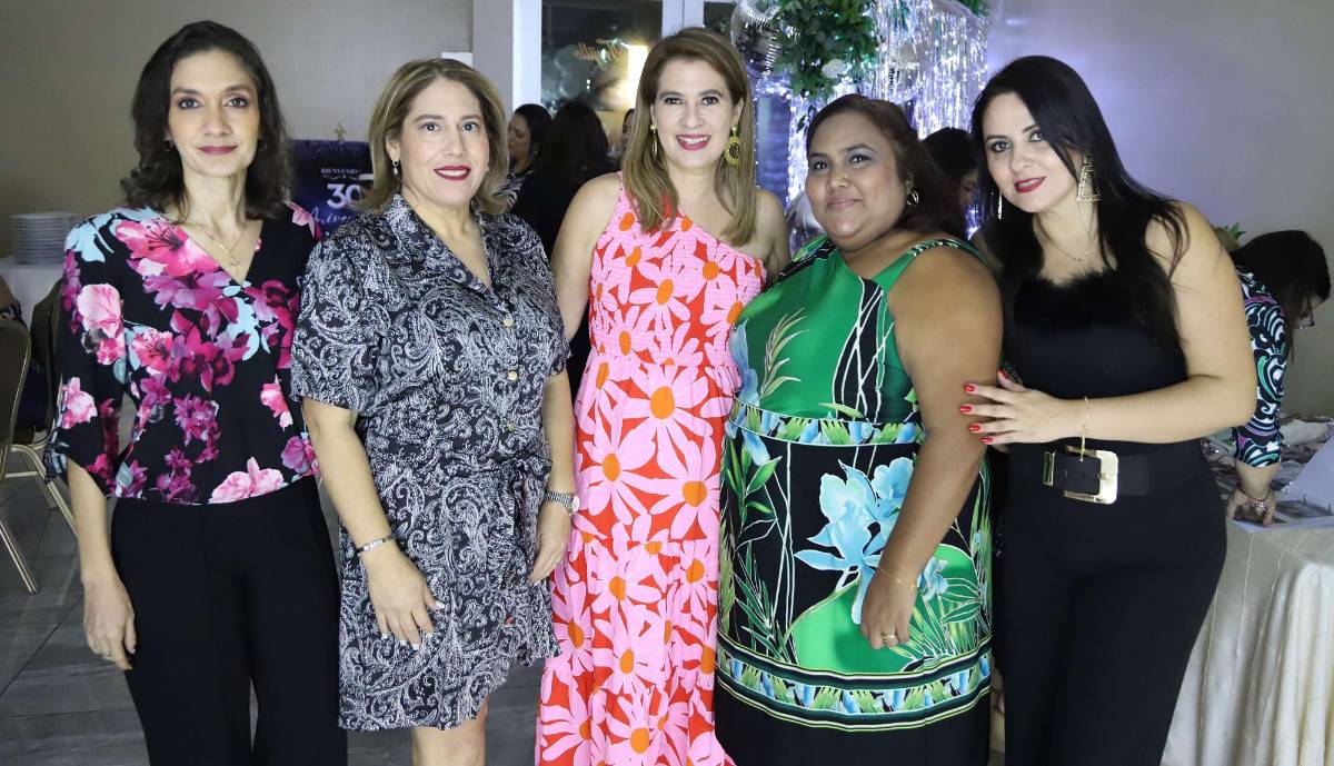 Graduadas de la promoción 1993 del María Auxiliadora celebran reencuentro