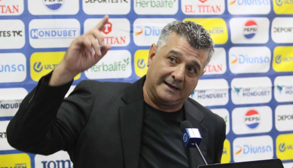 Diego Vázquez se quejó del arbitraje, de la Liga Nacional y periodistas