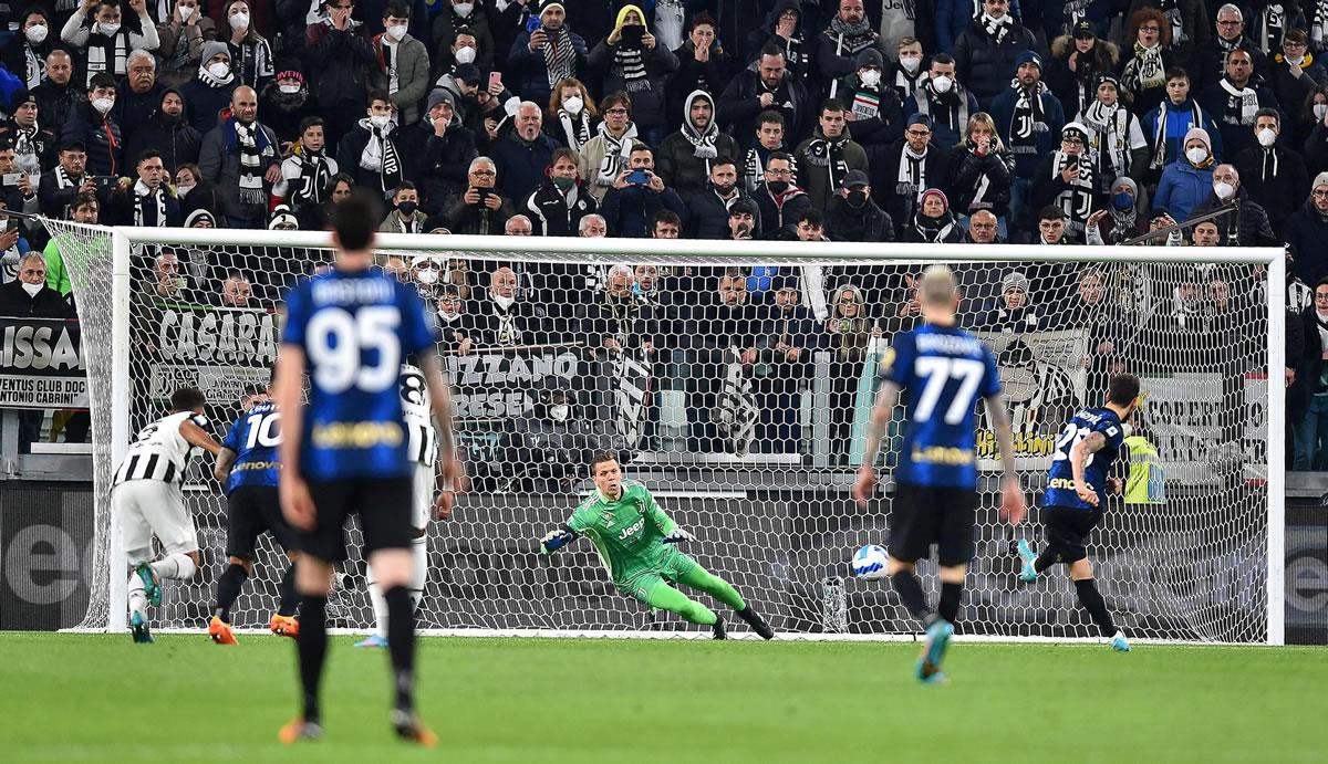 Así marcó Hakan Calhanoglu el penal que dio el triunfo al Inter.