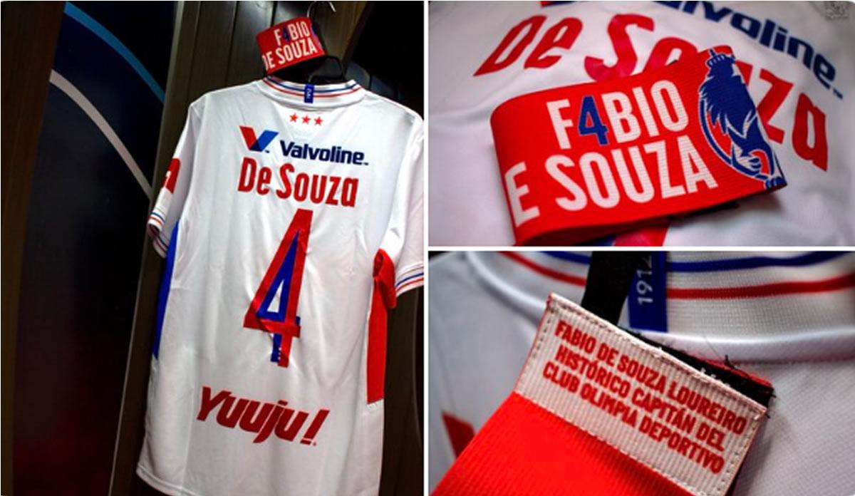“La camiseta y el gafete del capitán Fabio de Souza volvieron a su lugar predilecto, al camerino olimpista”, publicó el Olimpia en sus redes sociales.