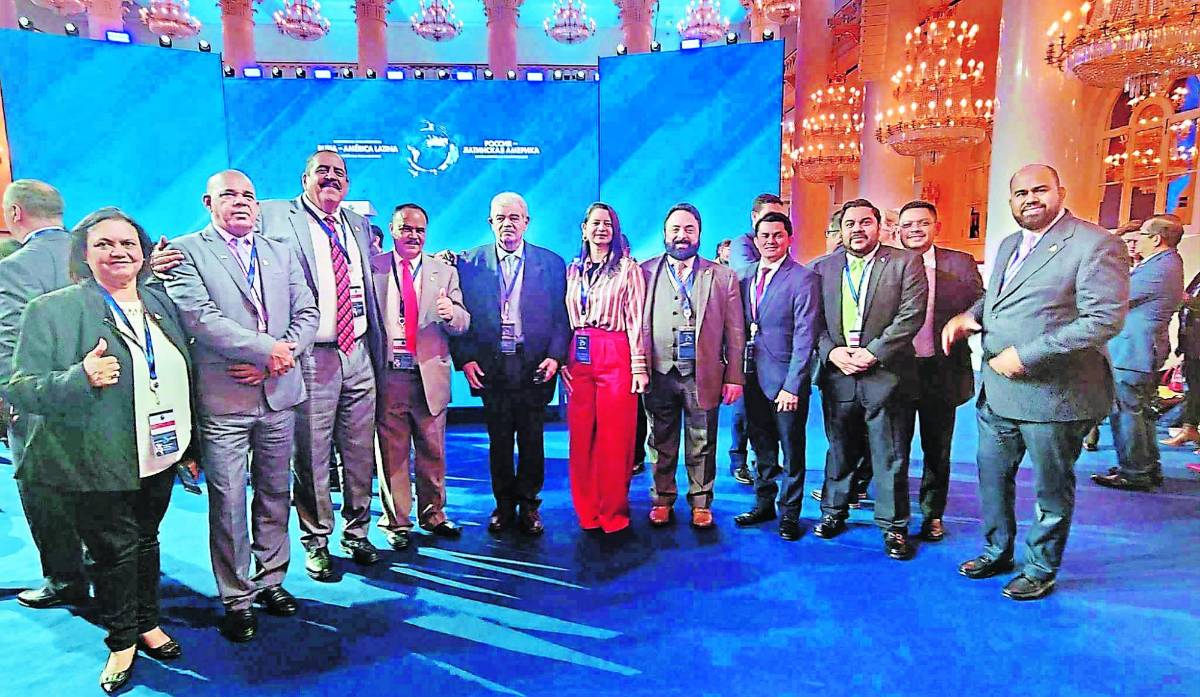 Siguen sin dar detalles de los gastos de diputados que viajaron a Rusia