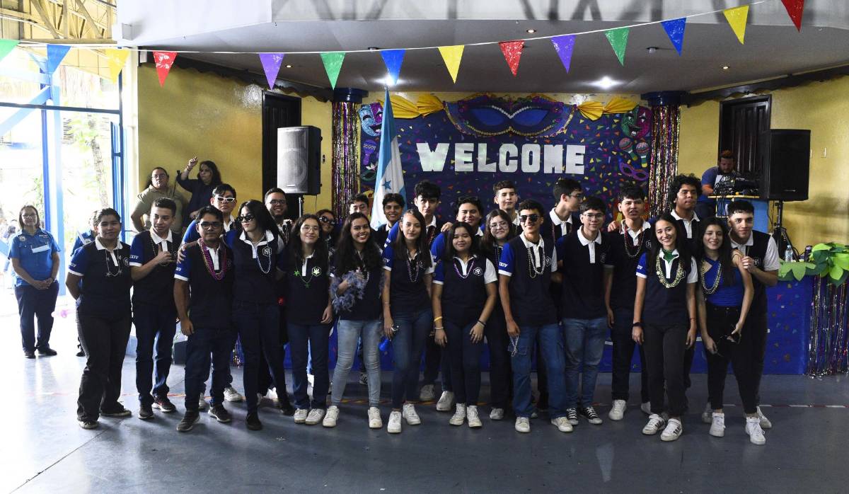 Kiddy Kat & Morazzanni celebra su entrada de seniors