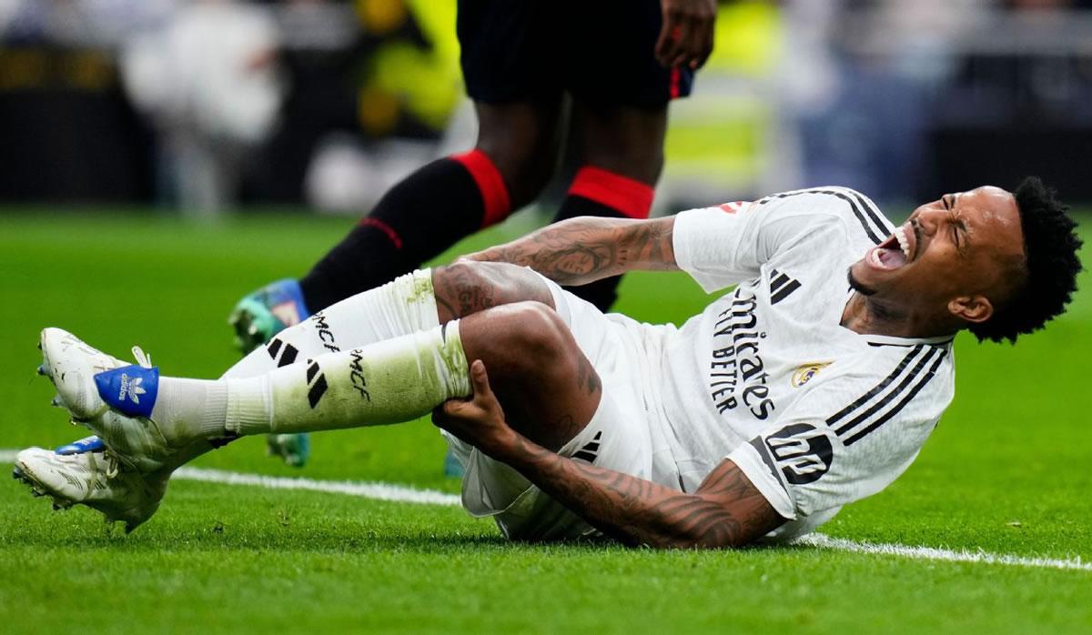 Éder Militao se lesionó de gravedad y no volverá a jugar esta temporada con el Real Madrid.