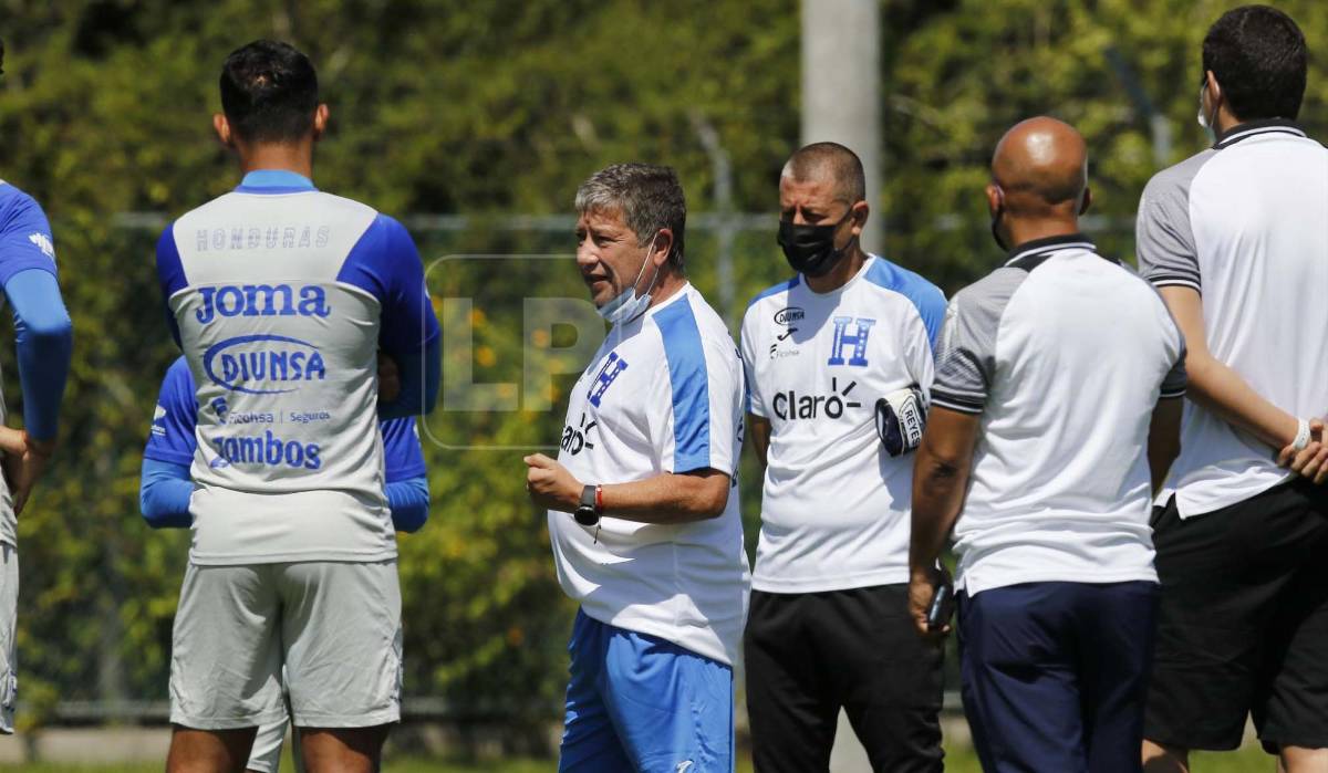 “Bolillo” Gómez realiza su primera práctica como DT de Honduras