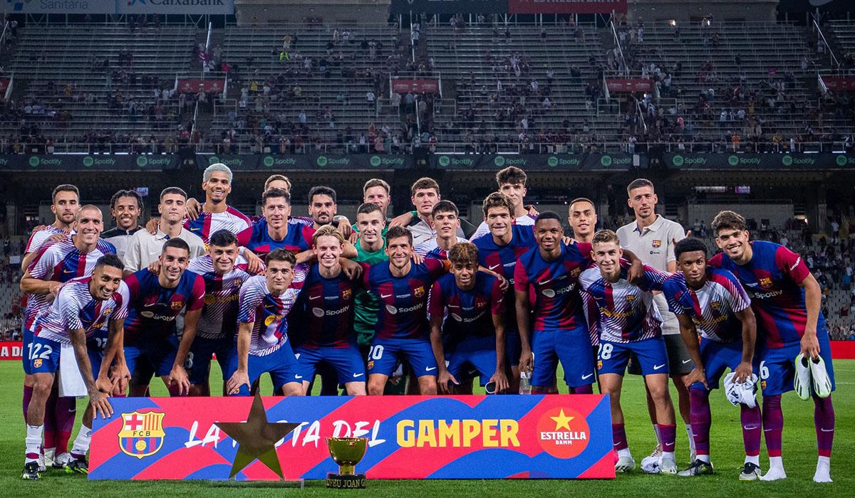 Barcelona hace oficial su décima salida: Xavi nunca lo quiso