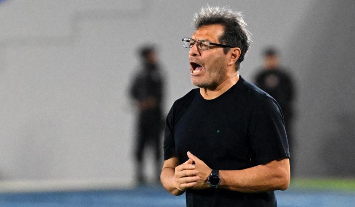 El Salvador emite comunicado sobre su entrenador Hugo Pérez