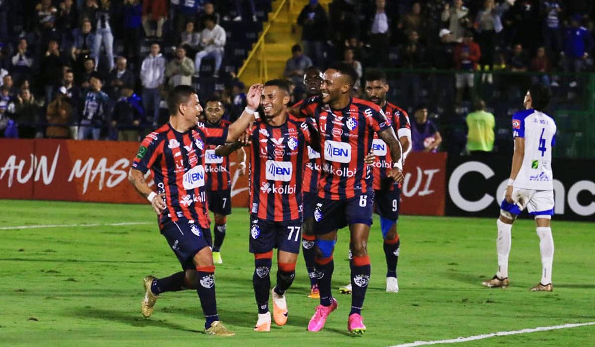 Copa Centroamericana: Cartaginés le receta paliza a equipo de hondureños