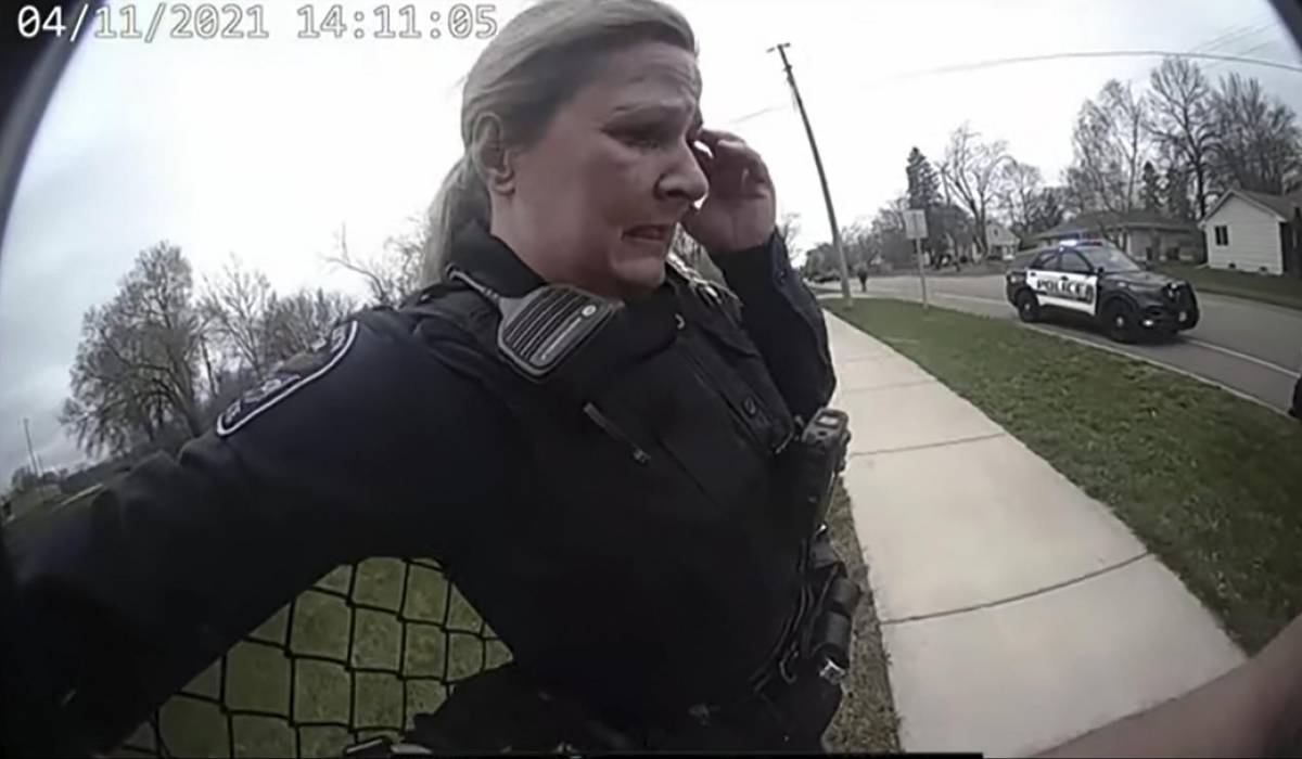 Policía que mató a un joven negro tras confundir su arma con el taser es declarada culpable en EEUU