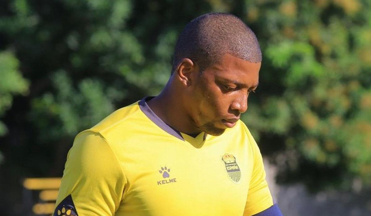 Buba López rechaza oferta del Real España y sigue sin equipo