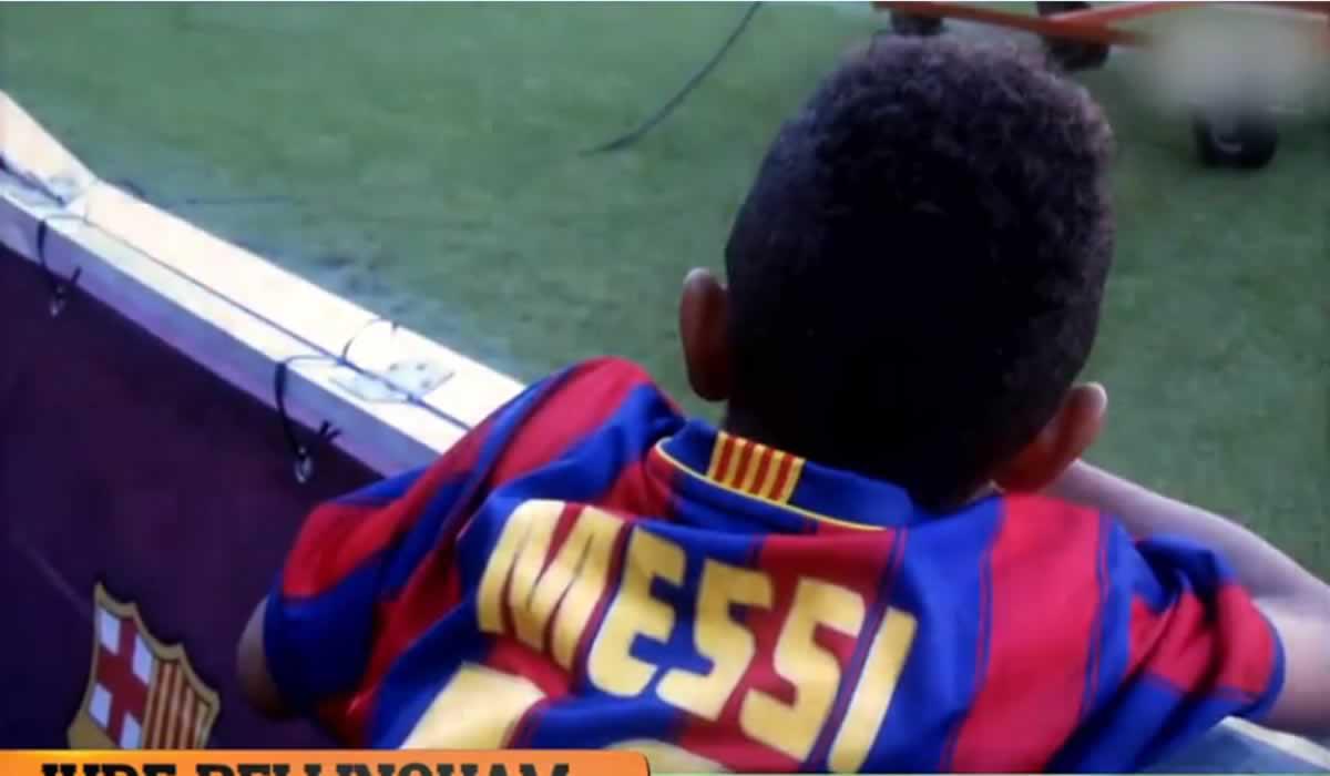 La imagen viral de Bellingham con la camiseta del Barcelona, con el nombre de Messi en la espalda y en el Camp Nou.
