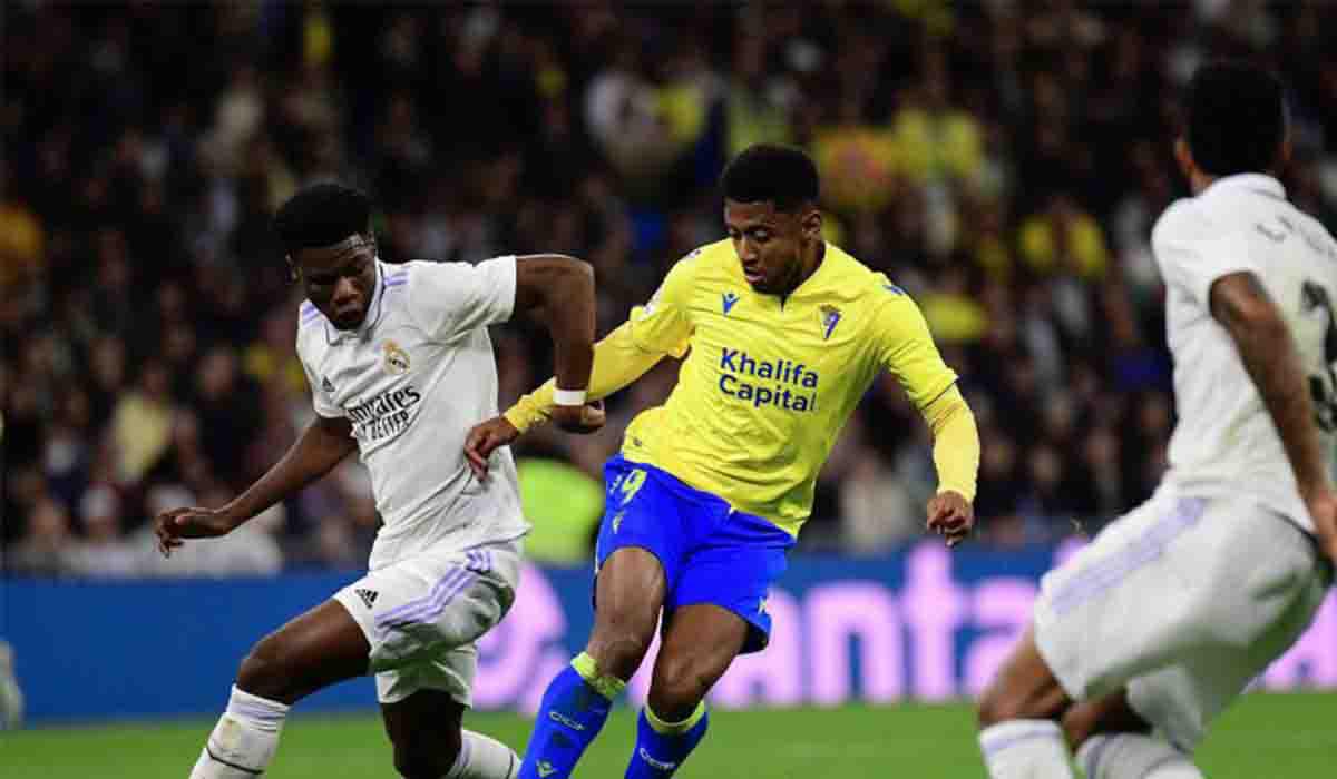 Oficial: Choco Lozano deja al Cádiz y tiene nuevo club en España