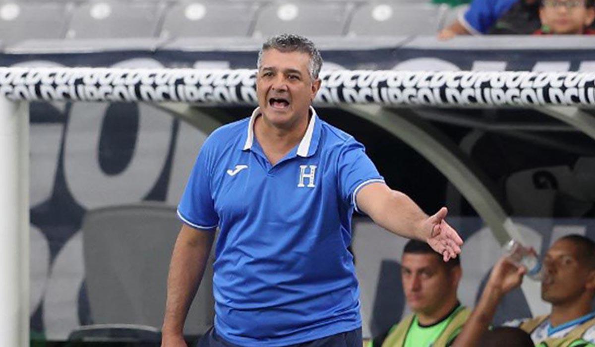Diego Vázquez es anunciado como DT de club tico, ¿cómo se dio su fichaje?
