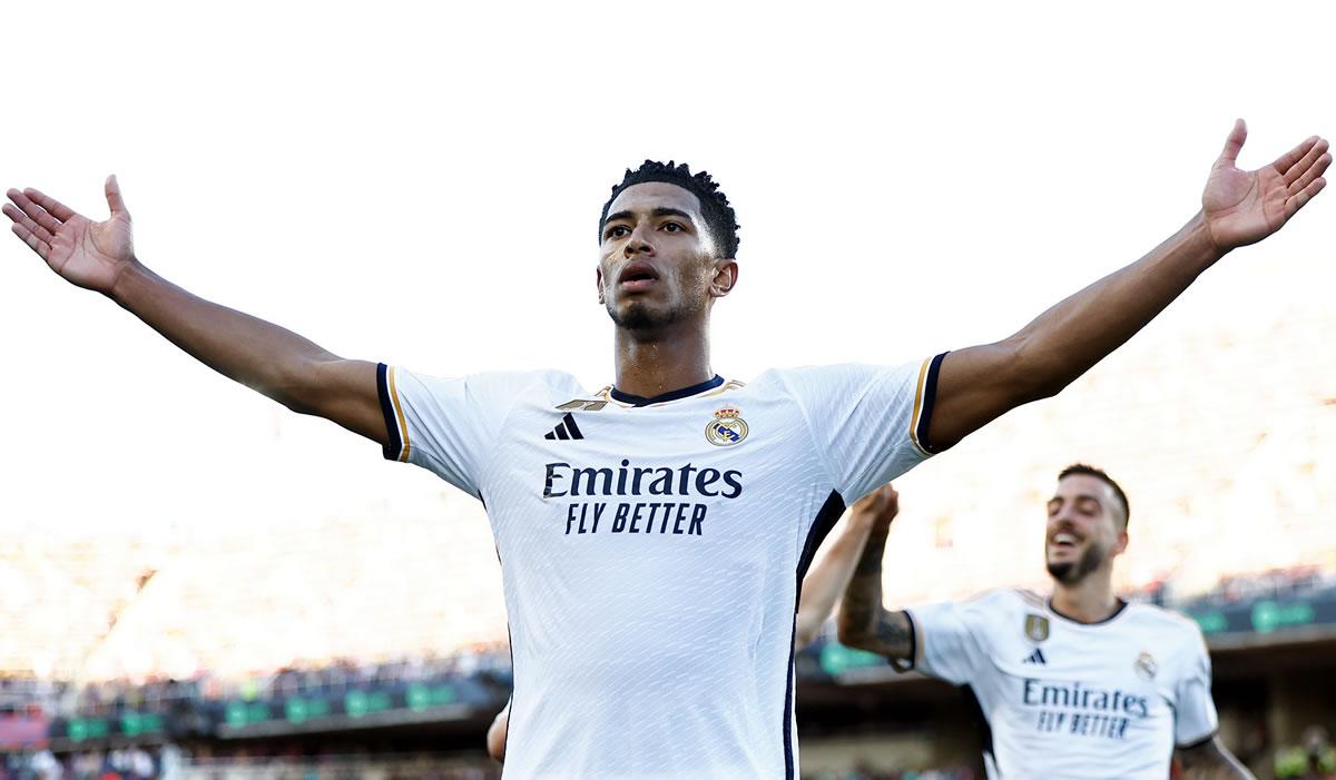 No podía faltar la celebració icónica de Jude Bellingham en la victoria del Real Madrid sobre el Barcelona.