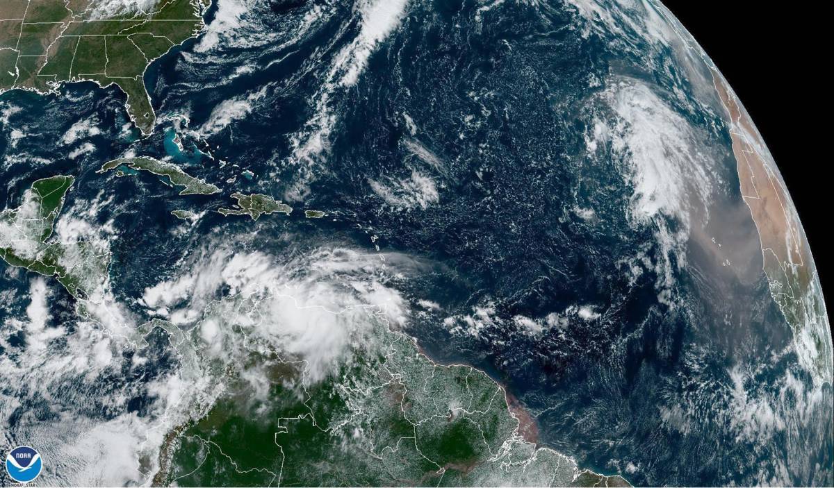 Copeco: ciclón ingresará el lunes a Honduras como depresión tropical y dejará fuertes lluvias