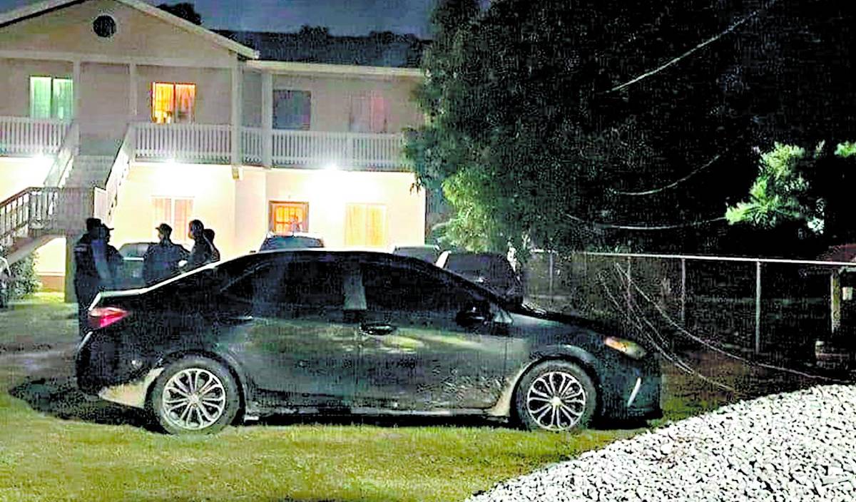 En el carro que sería de Gilbert Reyes, sospechoso de la muerte de las tres amigas, quedaron los cuerpos de las jóvenes.