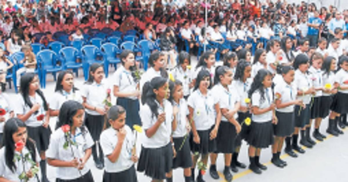 Celebran Por El éxito