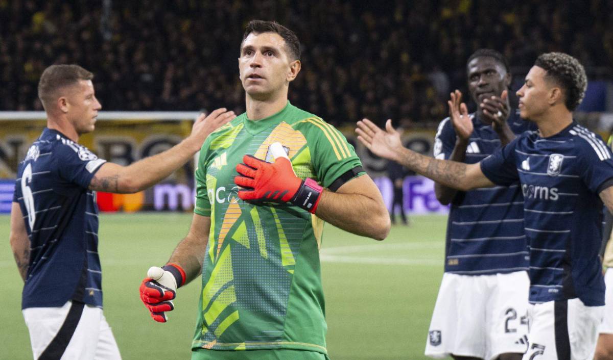 Aston Villa y Dibu Martínez se lucen en la nueva Champions League