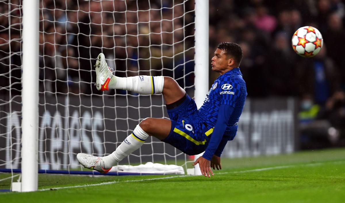 Thiago Silva salvó evitó el empate 1-1 de la Juventus con esta gran acción.