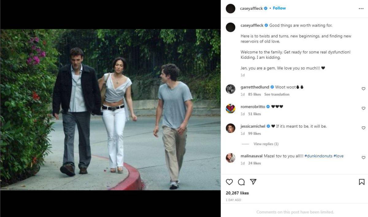 Casey Affleck compartió esta imagen en su cuenra de Instagram junto a un divertido mensaje para su cuñada.