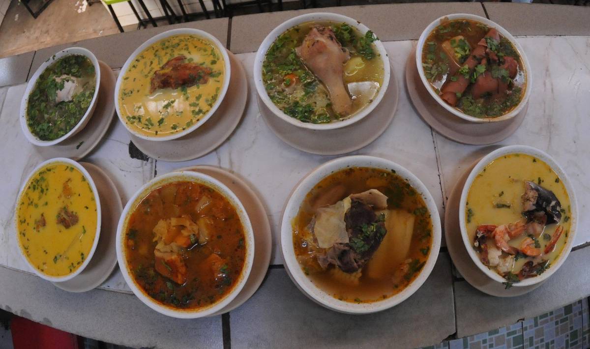 Los <b>restaurantes </b>con una amplían gastronomía ofrecen variedad de platillos para que las familias puedan degustar.