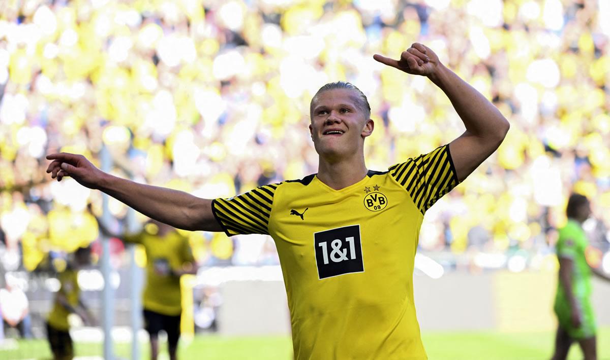 El delantero noruego volvió al gol con el Borussia Dortmund.