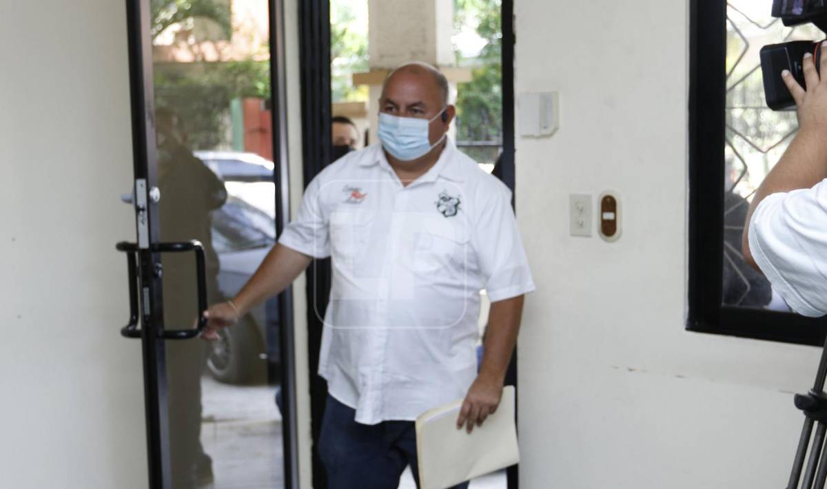 Wilson Williams, presidente financiero de Platense, en la reunión realizada este miércoles en las oficinas de la Liga Nacional de Honduras.