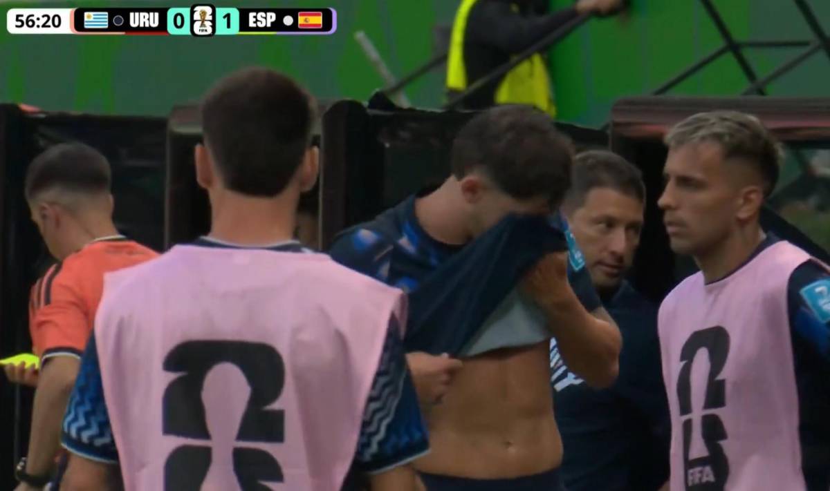 Enfado de Valverde, encaran al árbitro y señalan culpable tras eliminación de Uruguay