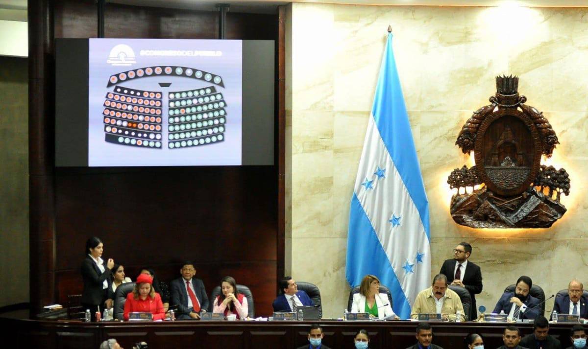 Rechazo genera uso de imágenes de Hitler por políticos hondureños