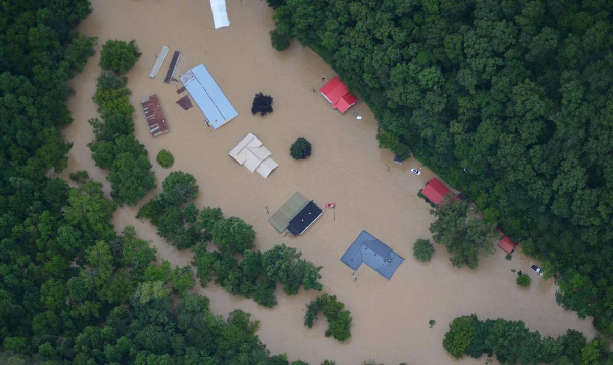 Nuevas lluvias complican rescates en inundaciones en sur de EEUU