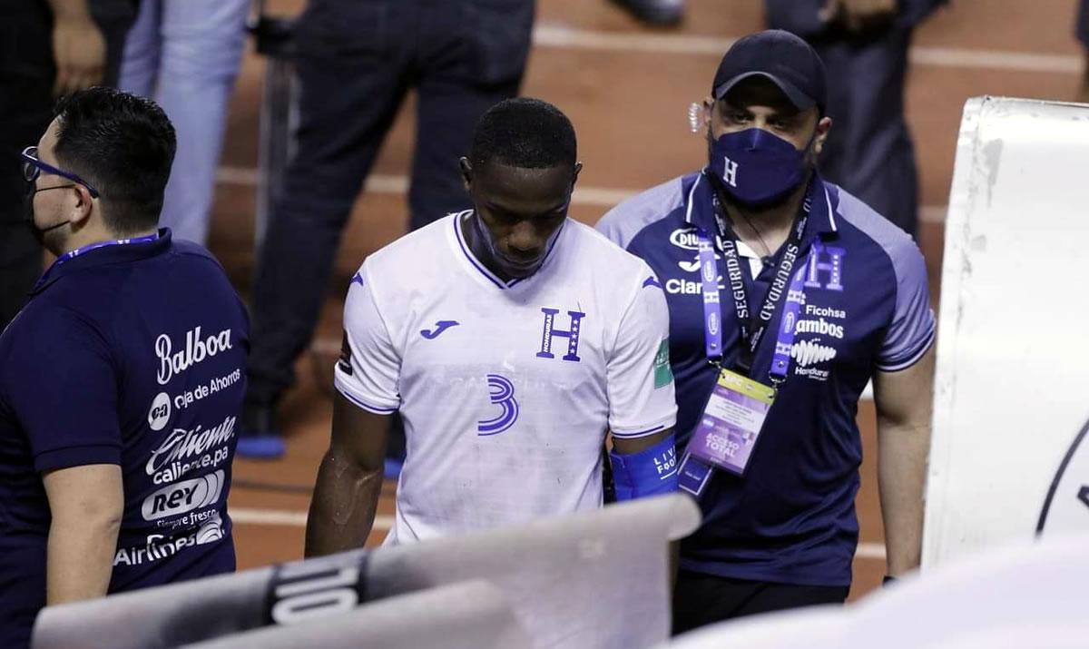 El capitán de Honduras se fue al vestuario al borde de las lágrimas.