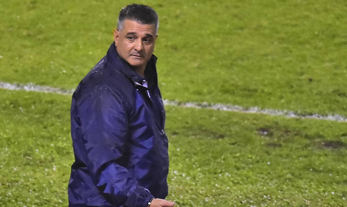 ¿Cuándo lo presenta Municipal? Agente de Diego Vázquez se pronuncia sobre futuro del argentino