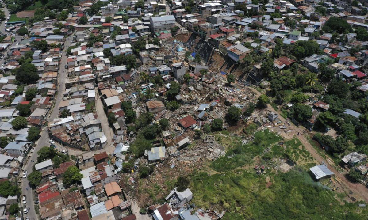 BCIE dona 500,000 dólares para afectados por derrumbes en colonia Guillén