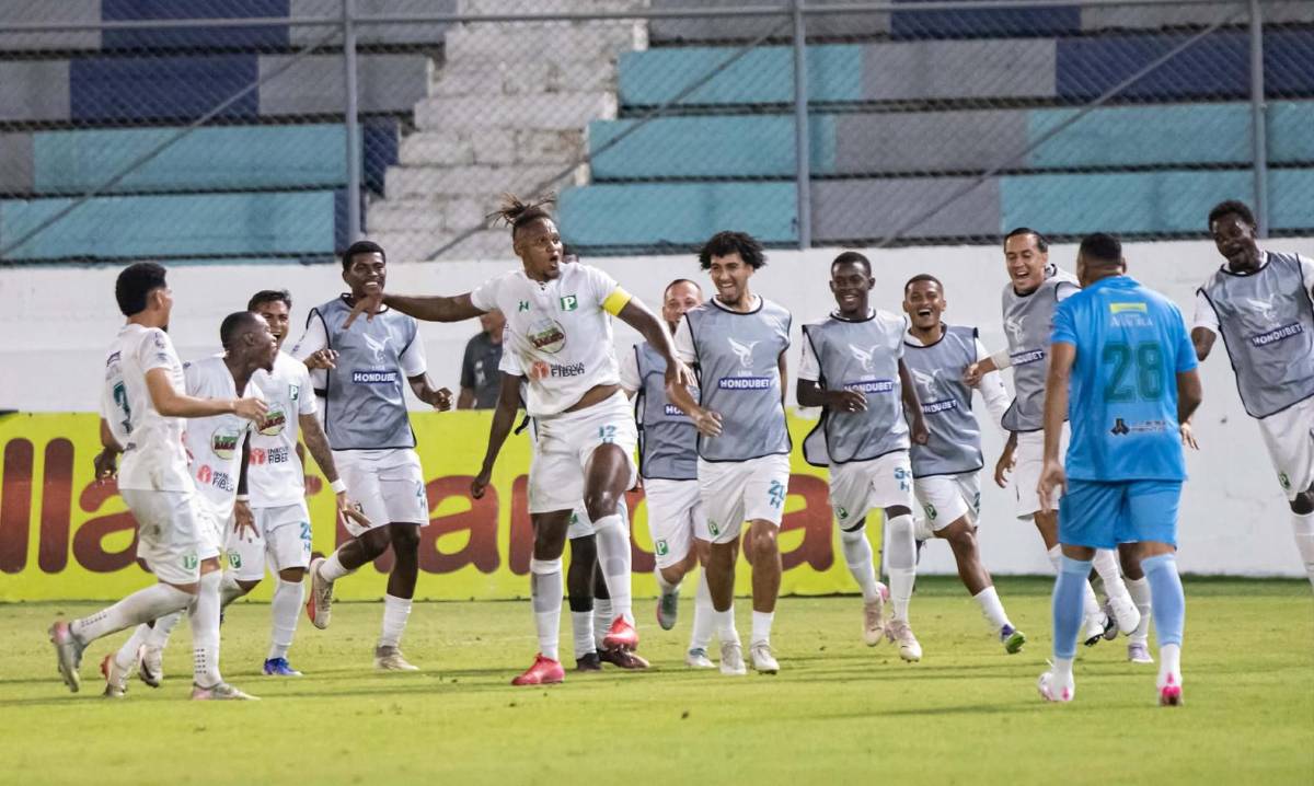 Festín en el Platense-Real España, show de Welcome y jugador salió en camilla