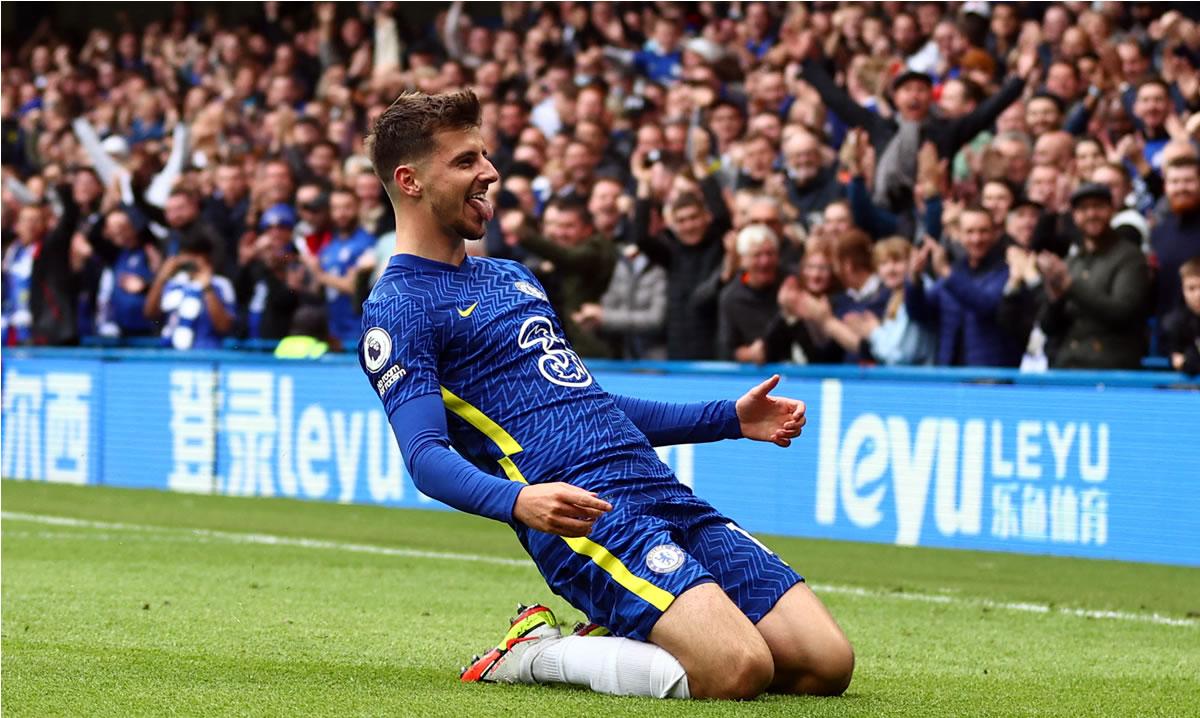 Mason Mount, el MVP del partido, celebrando uno de sus goles.
