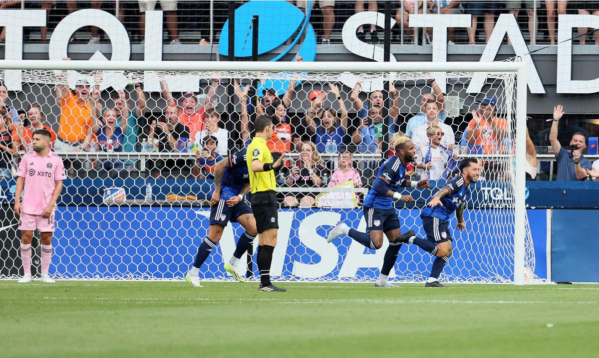 El Cincinnati se adelantó en el marcador con gol de Luciano Acosta.
