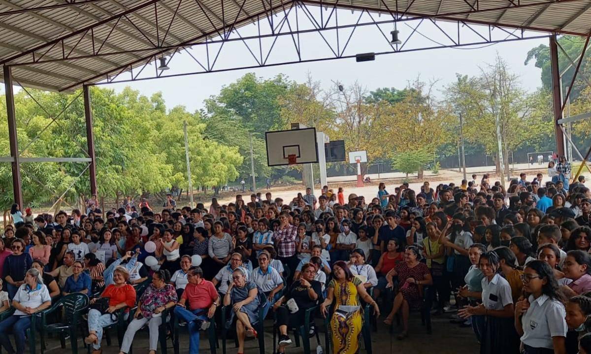 Docentes y estudiantes acuerparon las actividades del JTR en su 97 aniversario.