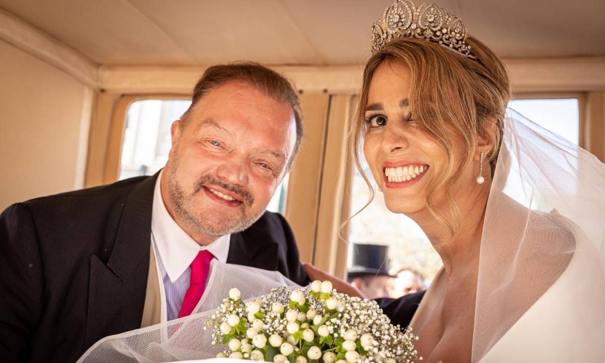 El príncipe Alejandro de Schaumburg-Lippe y su esposa Mahkameh Navabi.