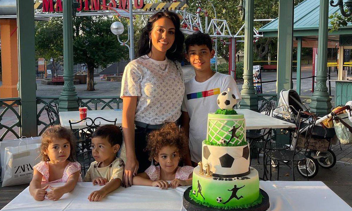 ¡Una madre entregada! Georgina Rodríguez tampoco se pierde los partidos de Cristiano Jr.