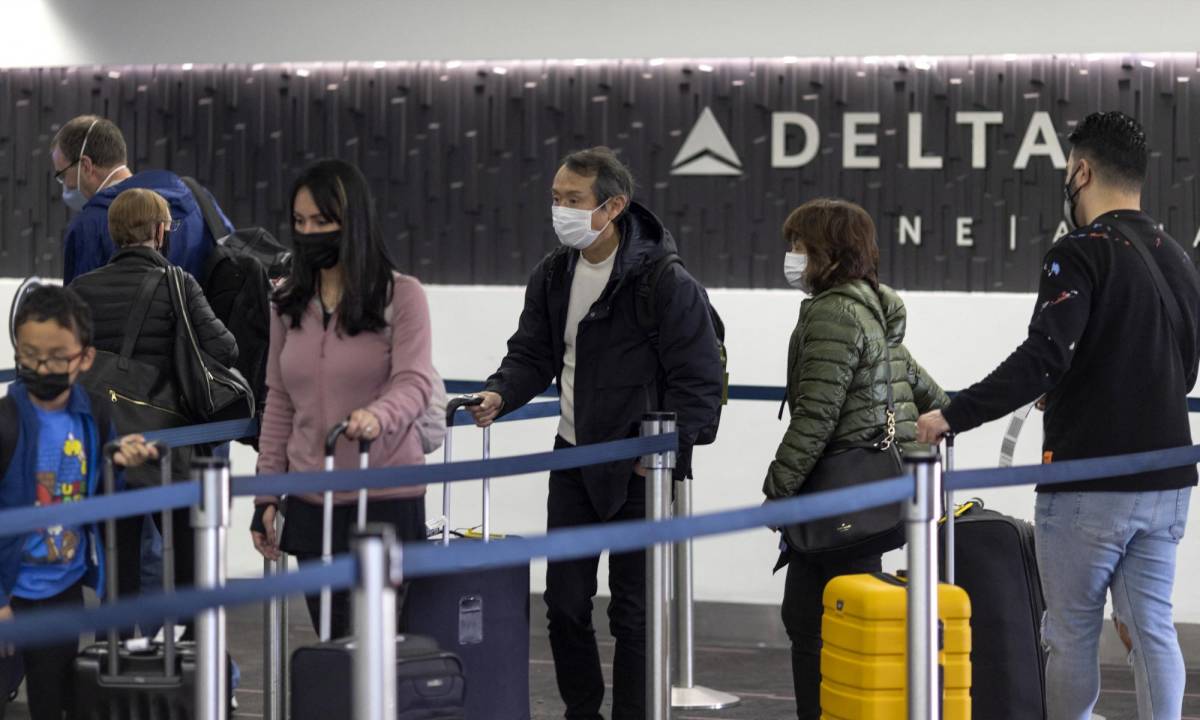 Delta, Jetblue y United son las aerolíneas con más cancelaciones atribuidas a los contagios entre su personal de tripulación.