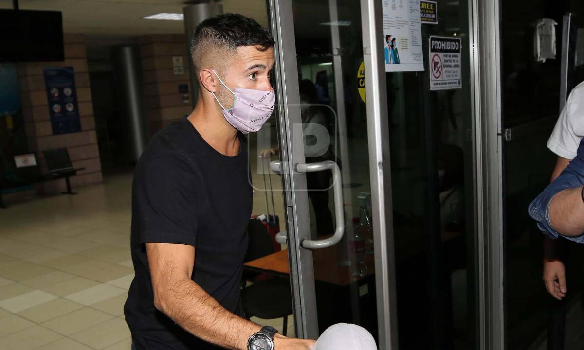 Argentino Lucas Baldunciel aterriza en Honduras para sumarse al Motagua
