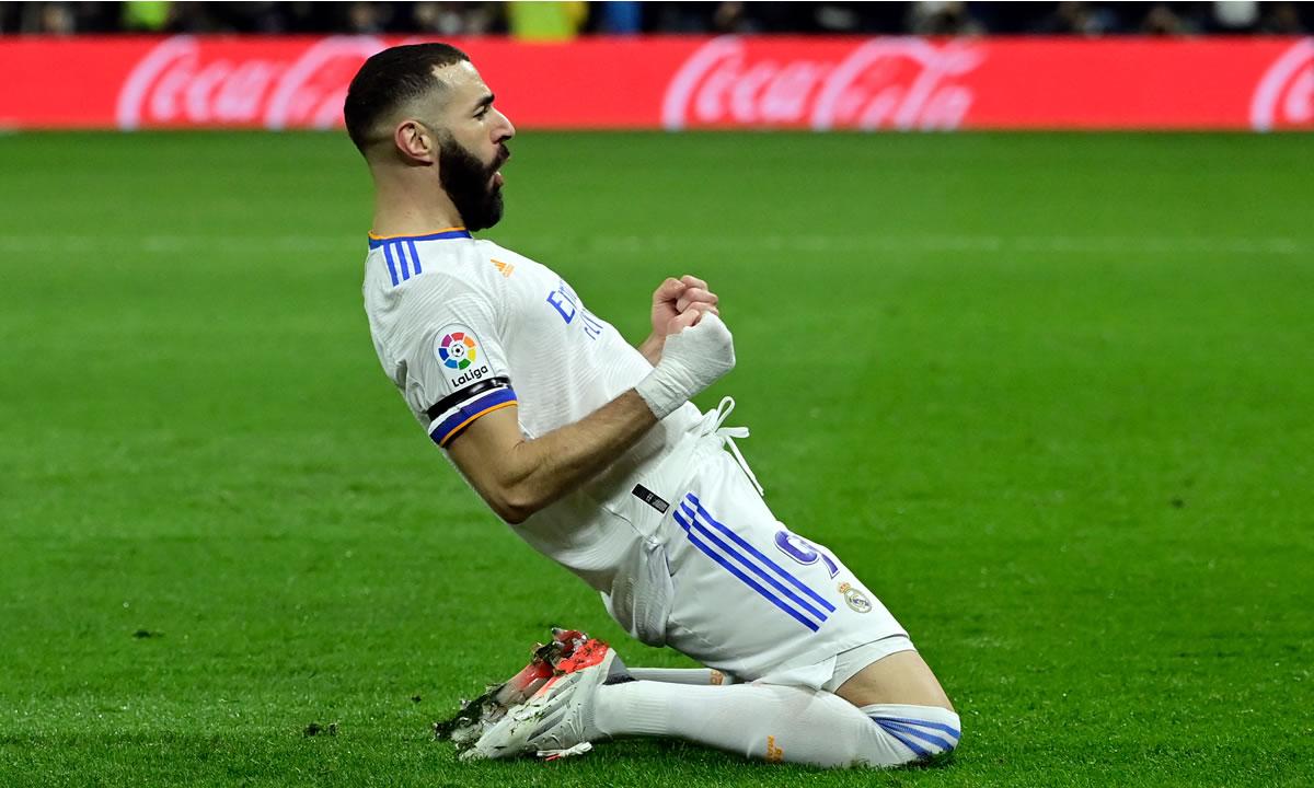 Benzema celebrando su golazo frente al Atlético de Madrid.