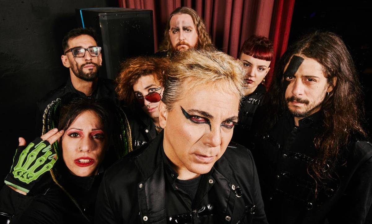 Cristian Castro lleva su lado metalero a un nuevo álbum con La Esfinge