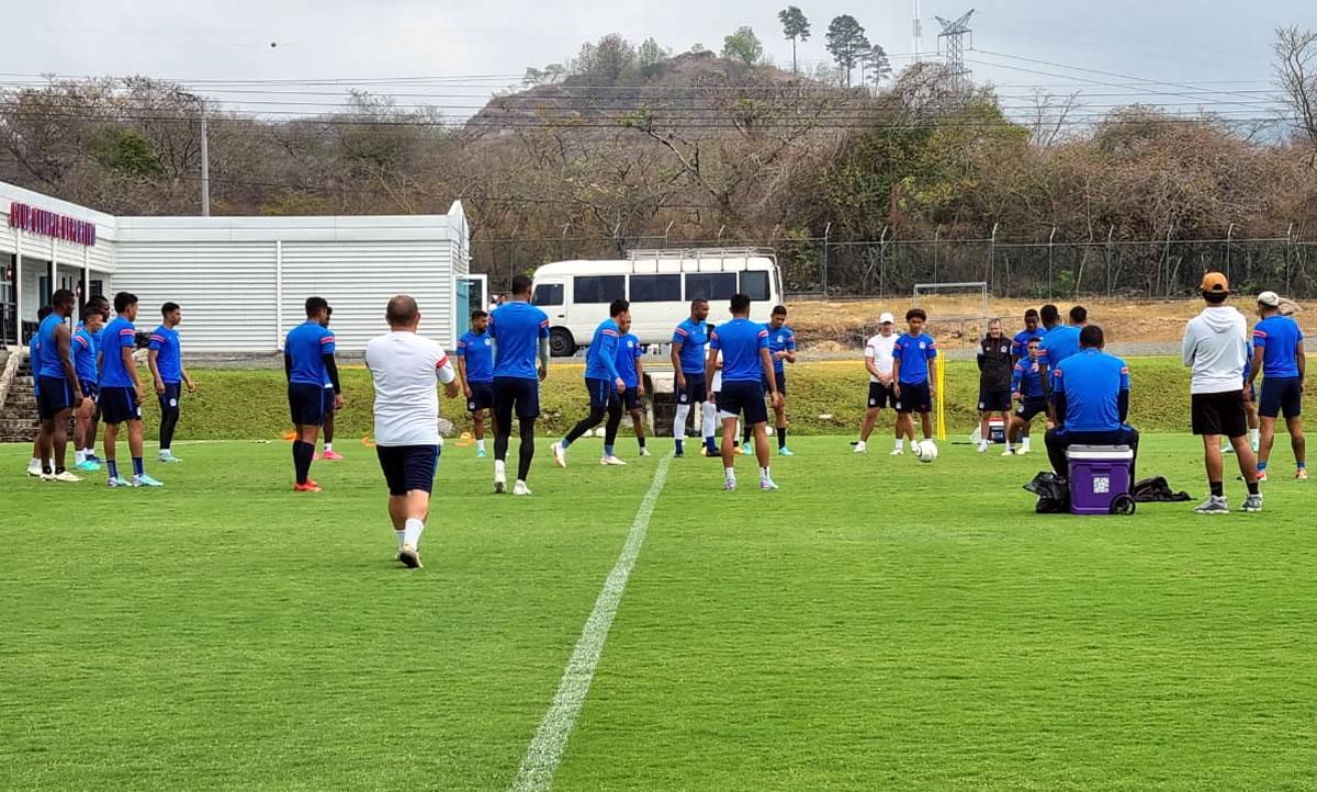 El plantel del Olimpia está enfocado en el próximo partido contra el Vida.