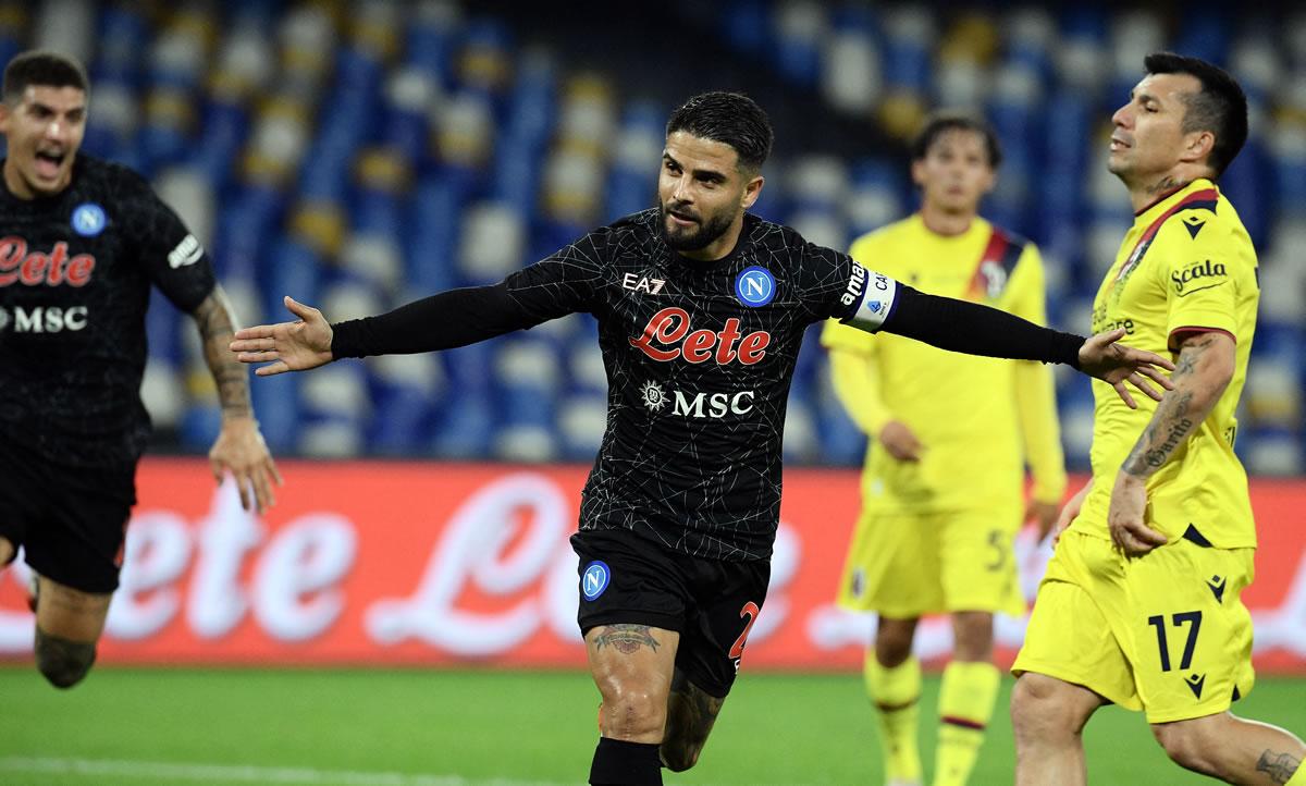 Lorenzo Insigne celebra su segundo gol frente al Bolonia.