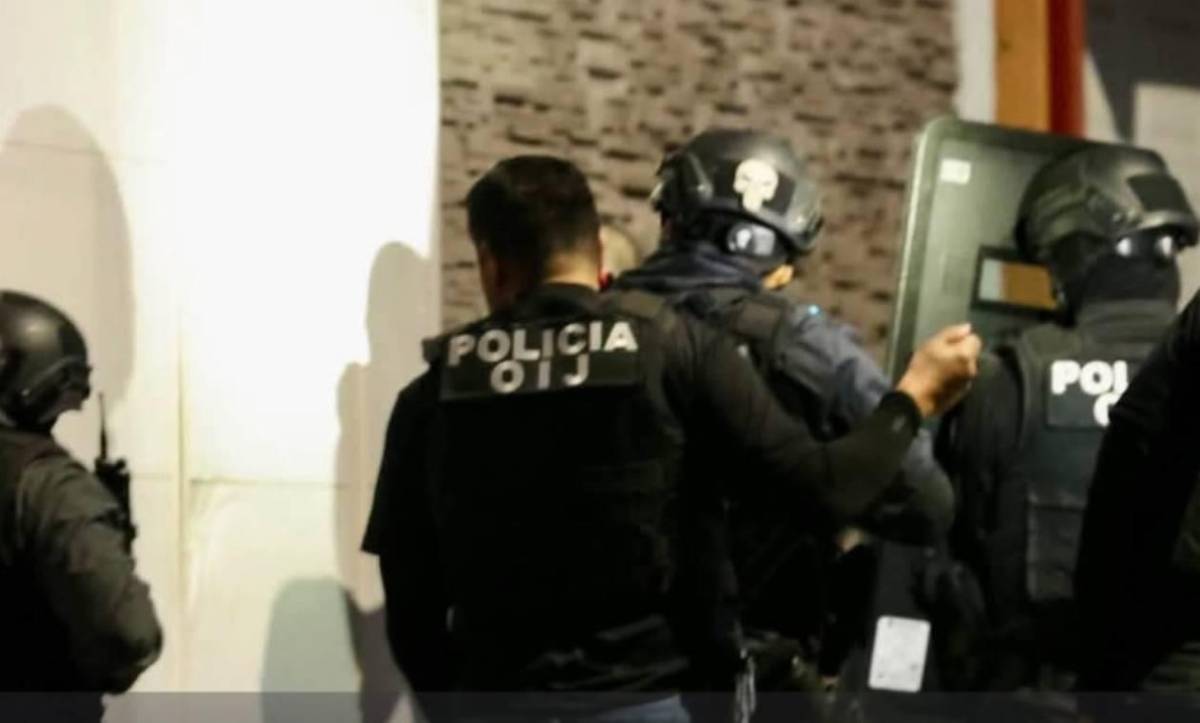 Olimpia, alerta: Policía arresta a jugador Carlos Barahona por sorprendente motivo