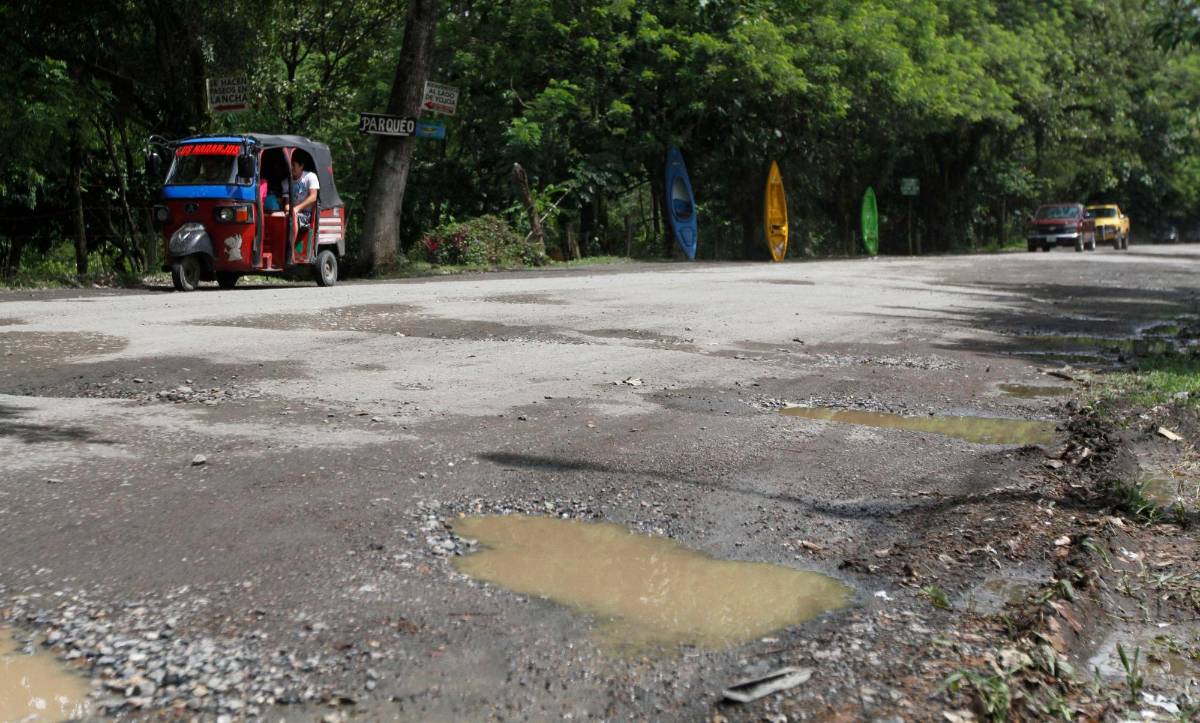 En pésimo estado carretera a zona turística de Santa Cruz