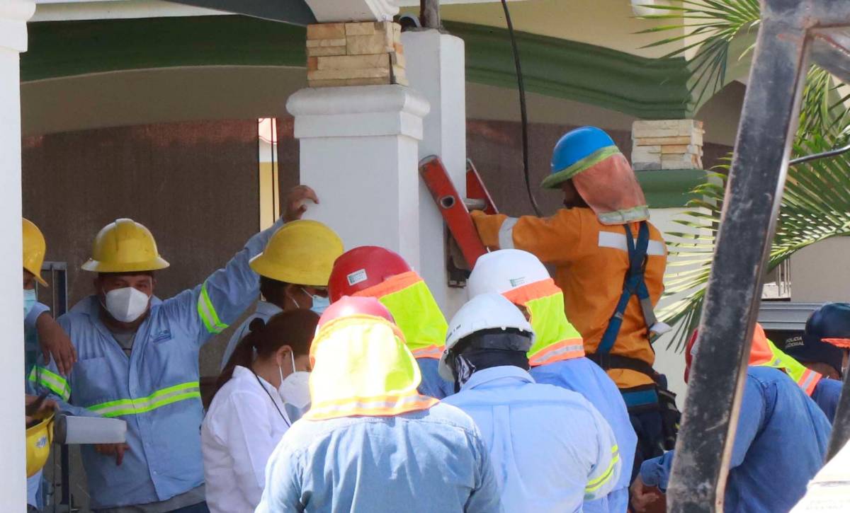 El 40% de los negocios intervenidos ha estado robando energía